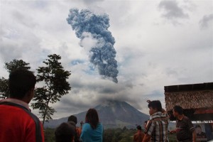 vulcano-sinabung-indonesia