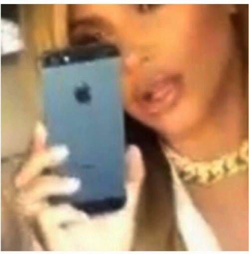 Blurry Selfie - Selfite - autoscatto annebbiato