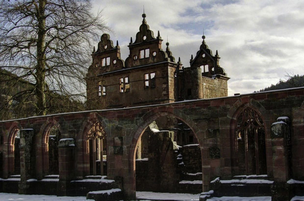 Un monastero del XV secolo nella Foresta Nera in Germania - i posti abbandonati più belli del mondo