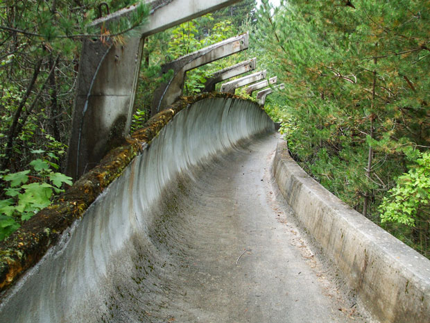 Una pista di Bob delle olimpiadi invernali 1984 in Sarajevo - i posti abbandonati più belli del mondo 